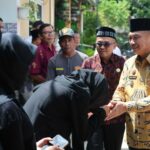 Bersepeda ke kantor, Walikota pantau WFH dan dorong efisiensi