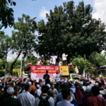 Ketegangan dalam Aksi Unjuk Rasa Mahasiswa di Kementerian Pendidikan