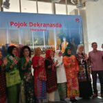 Di Ajang Sunda Karya Fest 2026 Kota Bekasi Raih Predikat Fashion Terkini Anugerah Fashion Show PKJB 2026 Se-Jawa Barat